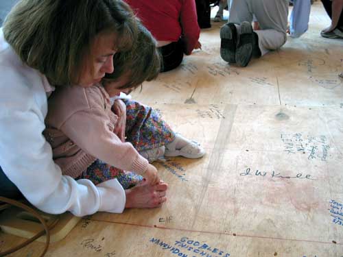 Photo of Floor Signing